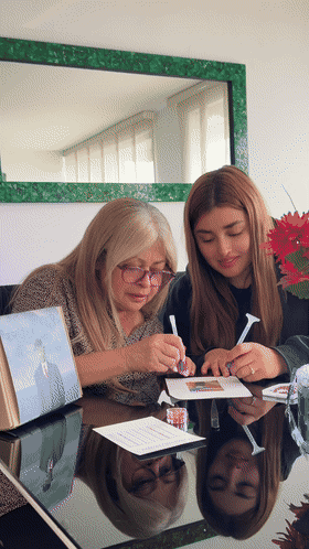 Mamá e hija con Diamond Gem